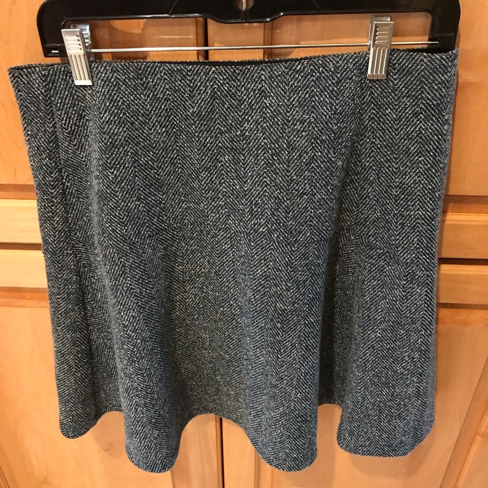 Ann Taylor Loft Black tweed skirt size M NWT